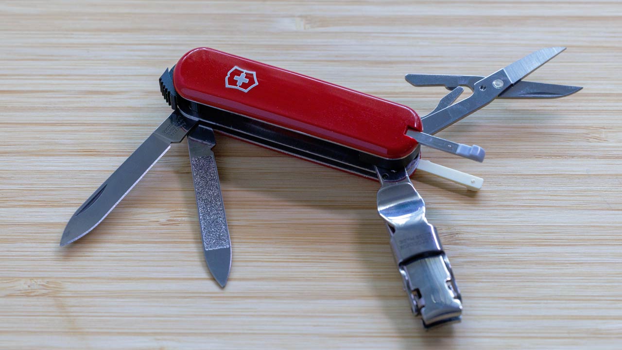 タイトル画像　Victorinox ネイルクリップ 580 レビュー：旅行に最適なコンパクトネイルケアツール